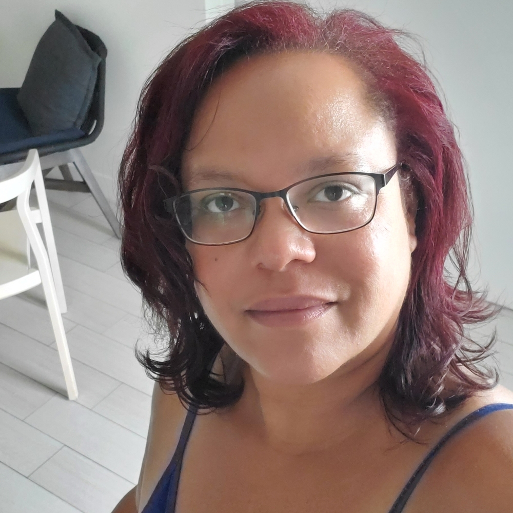 Meet your Posher, Lorrea